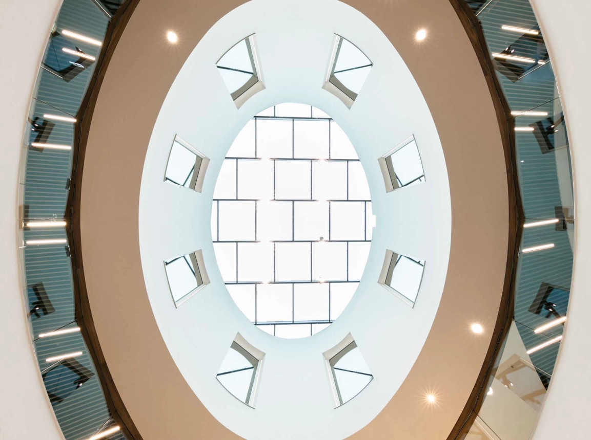 Mixed used quarter - Q 6 Q 7 Mannheim - indoor looking up to skylight