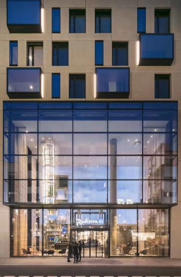 Mixed used quarter - Q 6 Q 7 Mannheim - Radisson blu - entrance